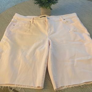 Pink jean Bermuda short